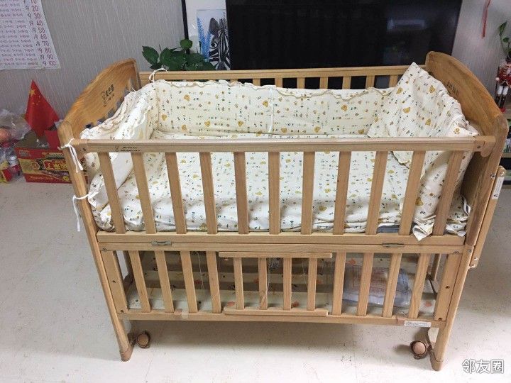 笑巴喜实木婴儿床