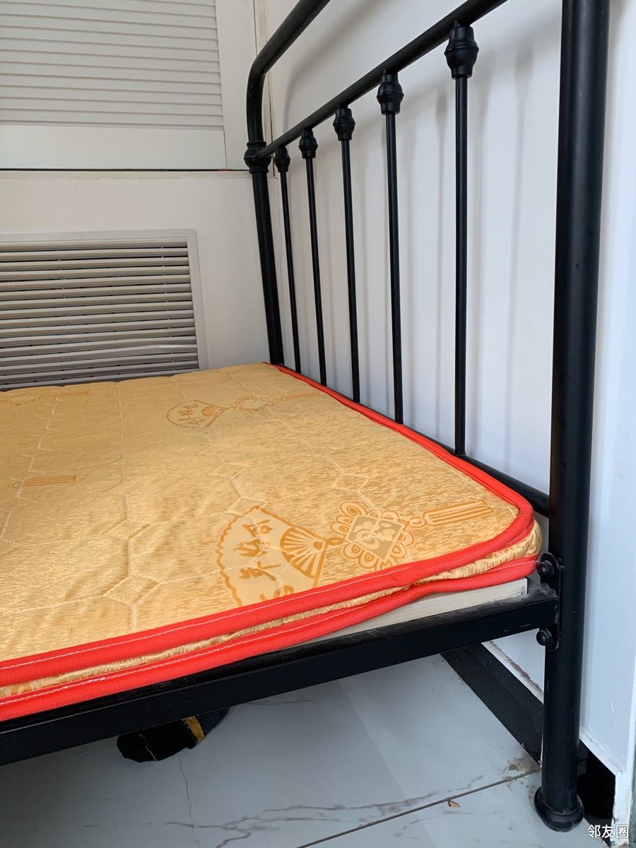钢管床及床垫