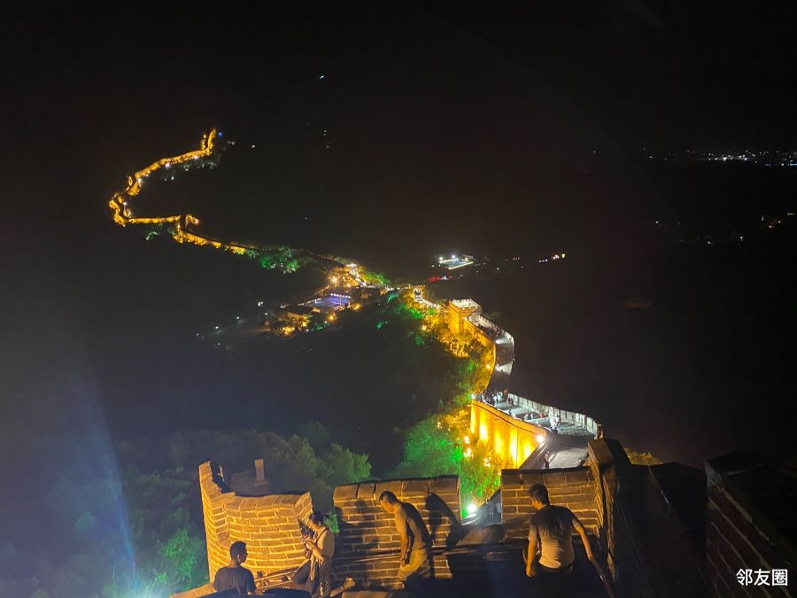 夜爬长城体验了一把别样的长城魅力推荐大家晚上去看看