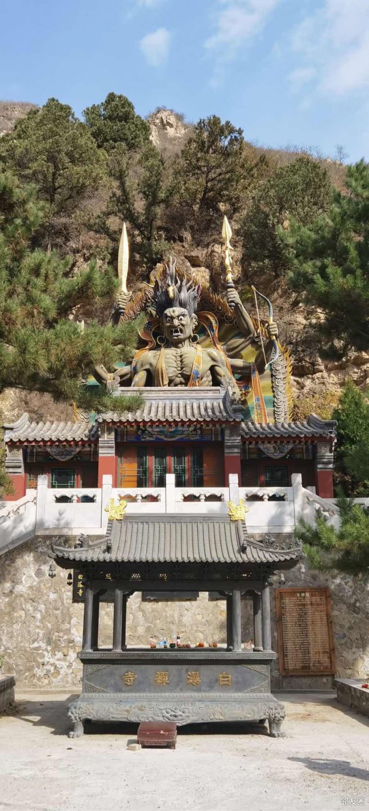 今日白瀑寺(位于门头沟区.建于辽代,已有900多年的历史).