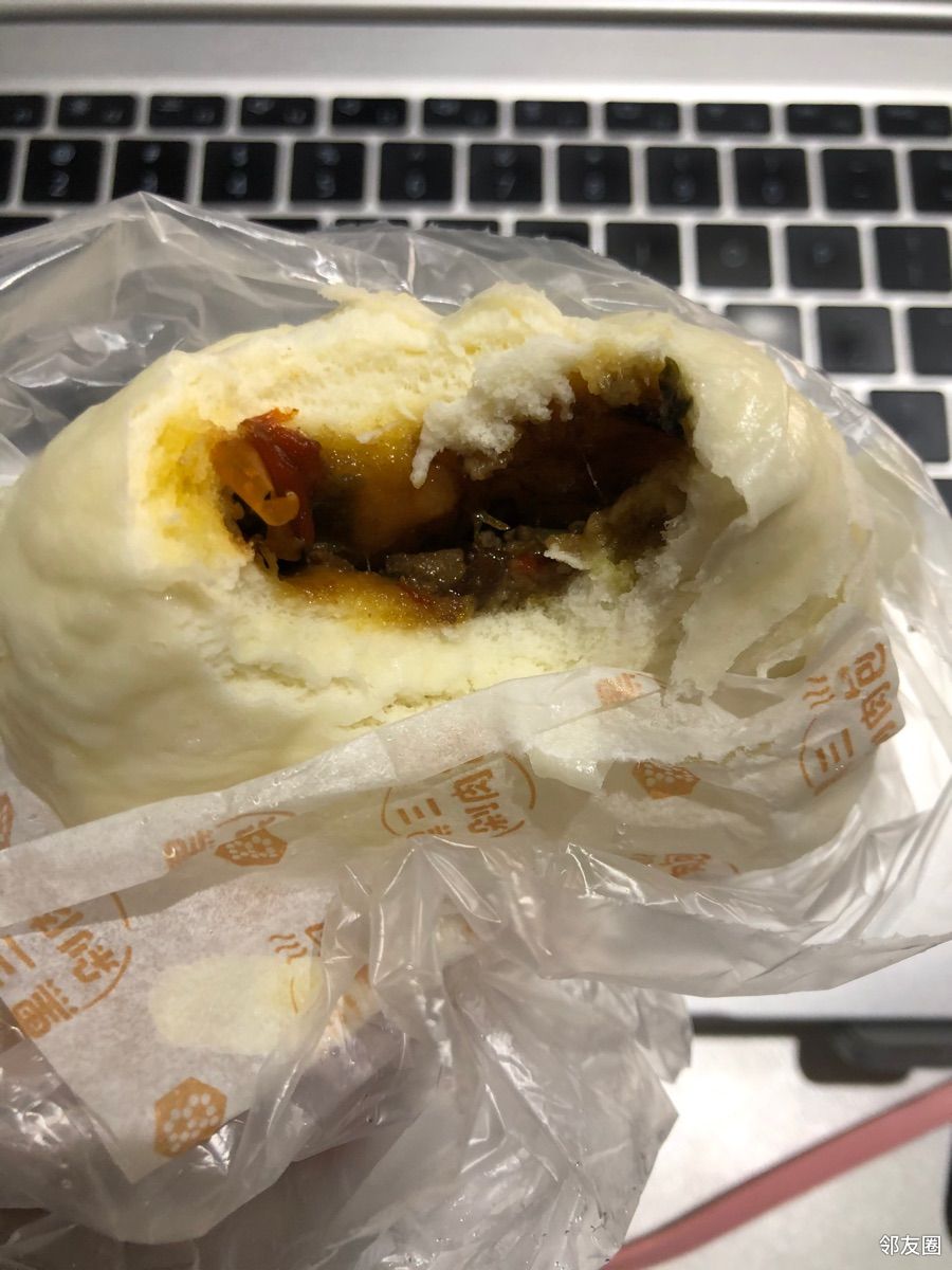 便利蜂这个黑三剁的包子太好吃了连吃三天了