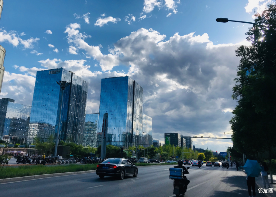 昨天傍晚,北京丰台科技园. 672021-05-27 09:04:45lv.