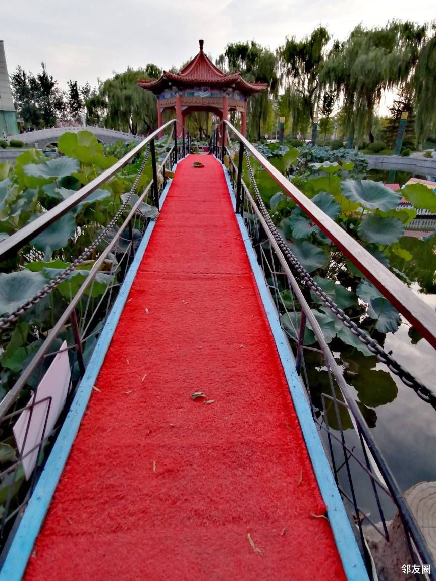 秋日乐游游美如仙境的福海公园